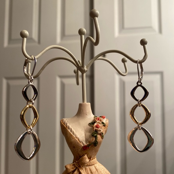 Nine west gold and silver dangle earrings - Picture 1 of 4